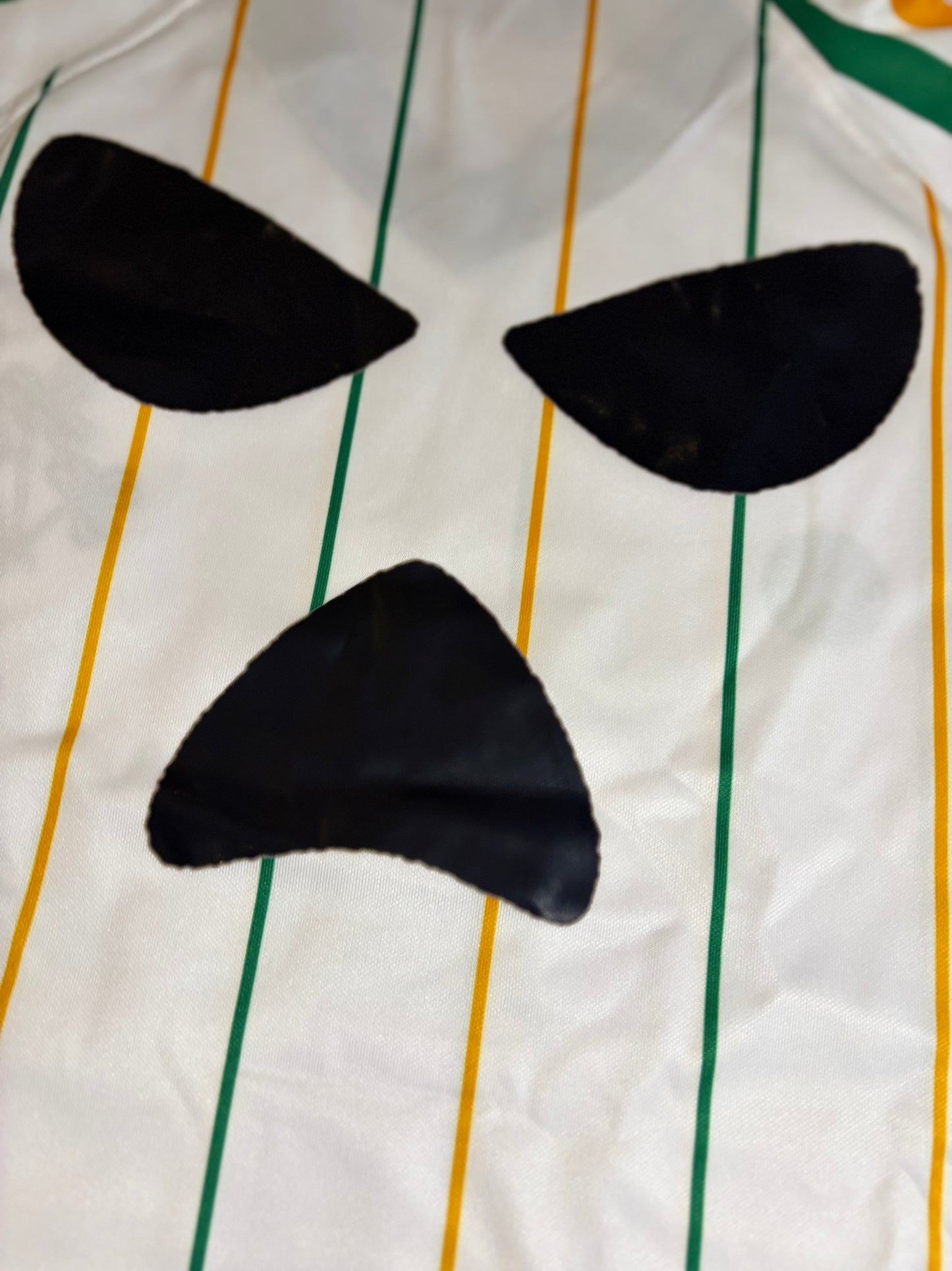 Kneecap oneils retro white jersey