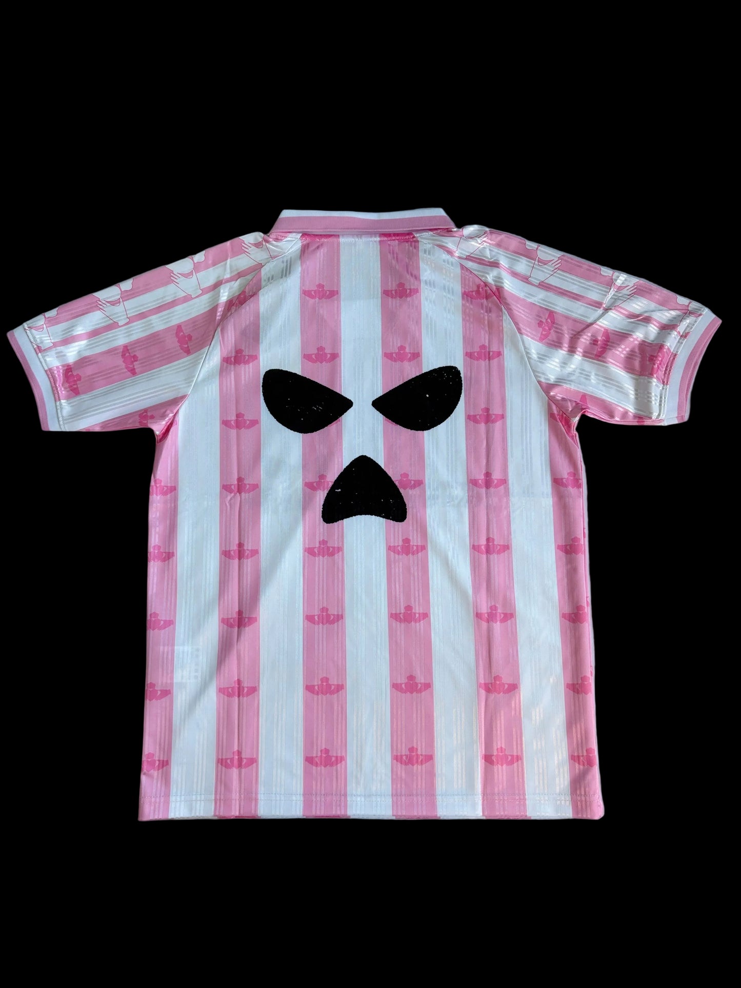 Kneecap X Pink Claddagh jersey