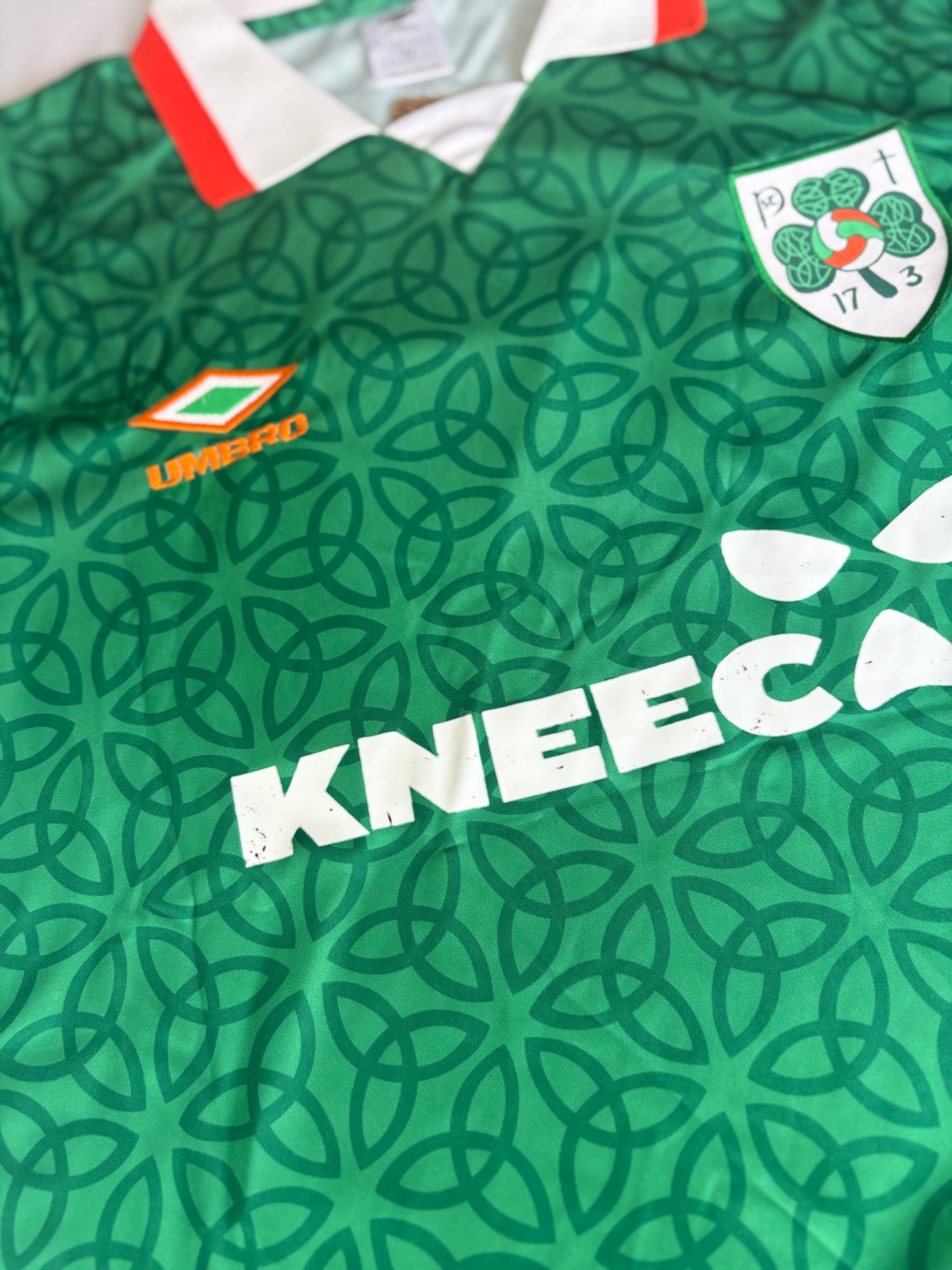 Kneecap Claddagh umbro green jersey