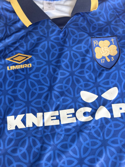 Kneecap Claddagh umbro blue